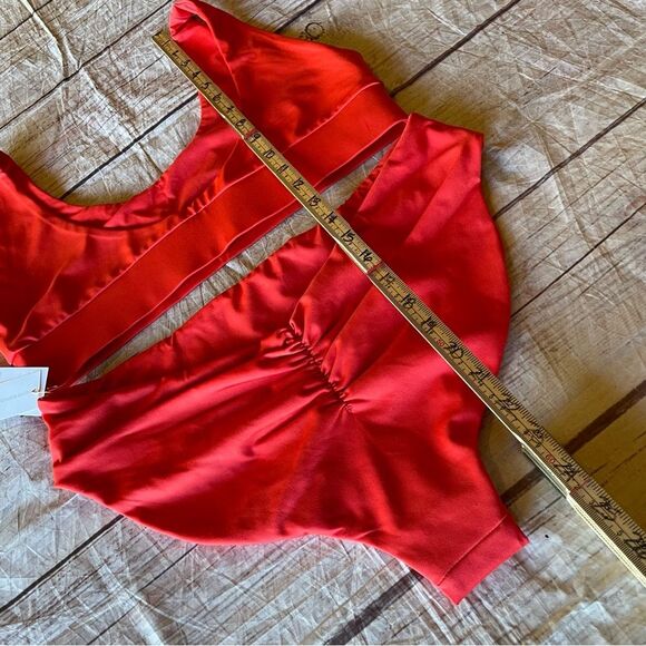Londre Bodywear Sports Scoop Top, High Leg Scrunch Bottom Fiesta Red Size XL NEW - Picture 13 of 13
